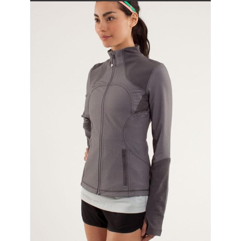 Lululemon Forme Jacket
Soot Light